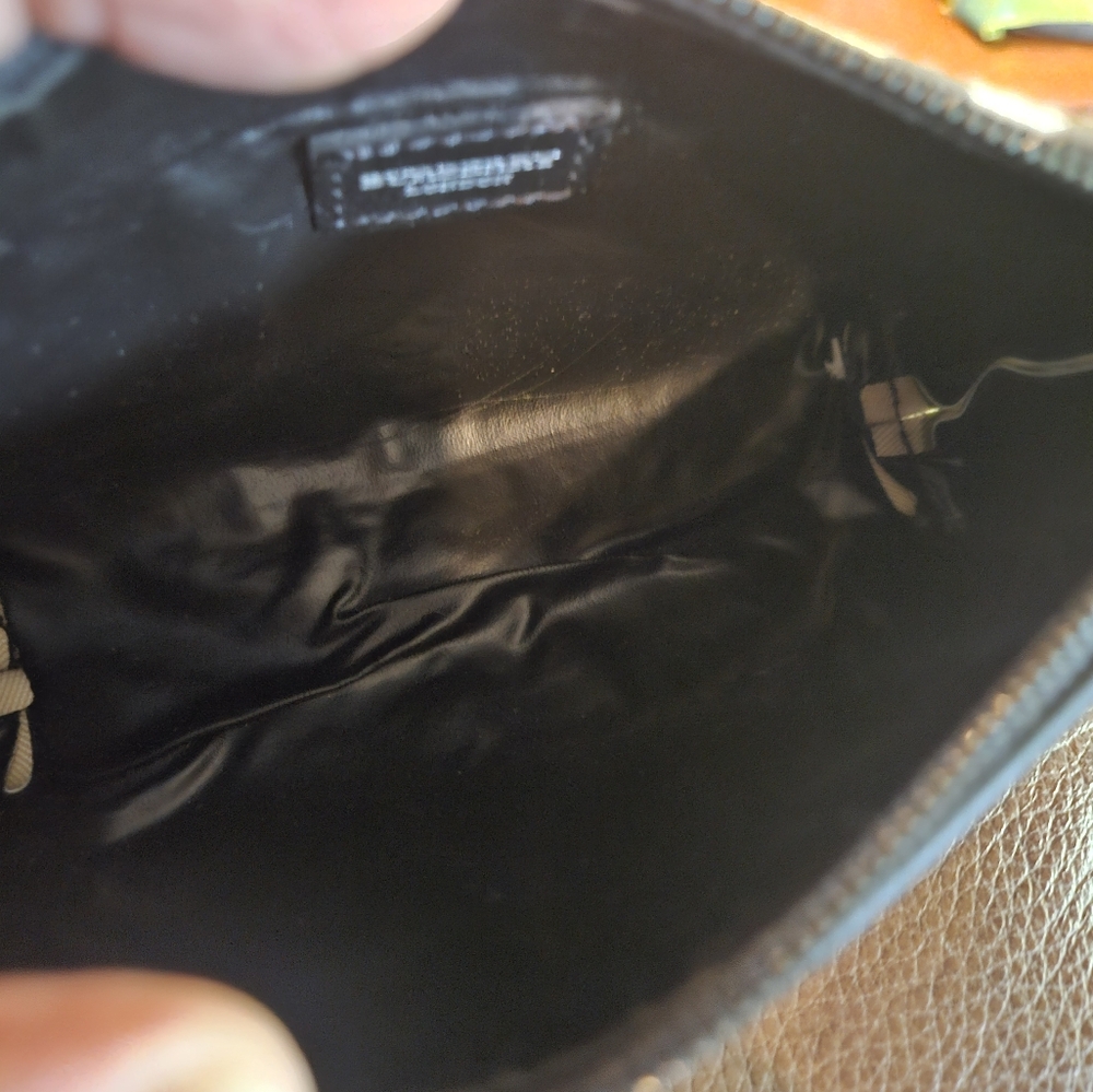 Classic Burberry clutch bag - Picture 5 of 7
